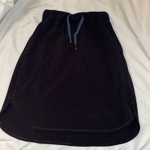 Lululemon skirt never worn